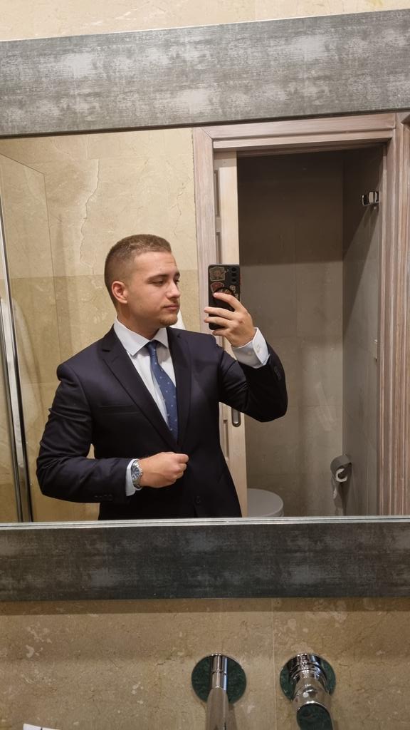 𝑬𝒅𝒖 🏺📖 La Fuerza de Pocos tweet media