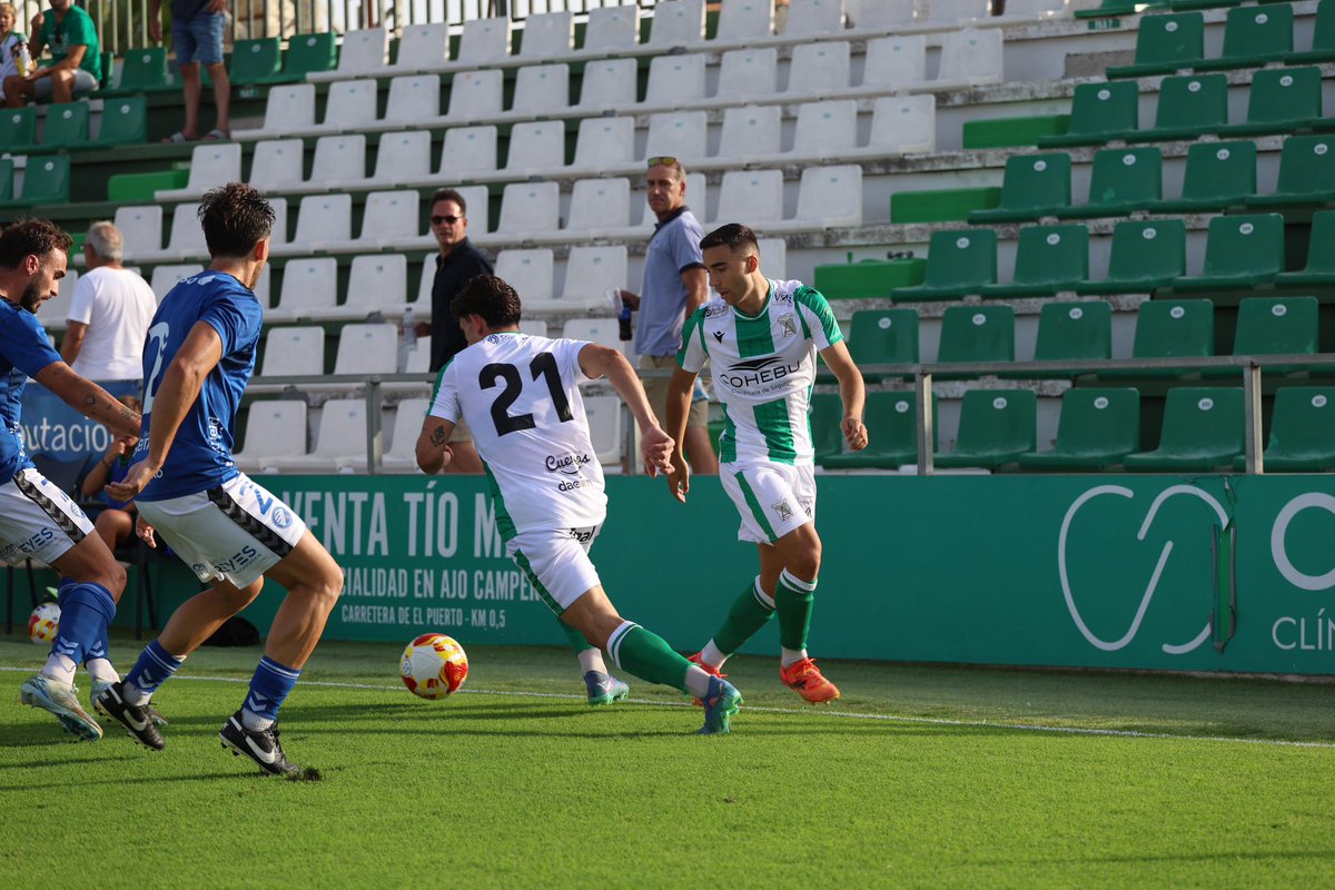 atcosanluqueno's tweet photo. ⏱️ 5’
Intenta el Sanluqueño por ambas bandas alargarse y hacer peligro
#ASCF 0 • 0 #XDFC https://t.co/iASsyl401r