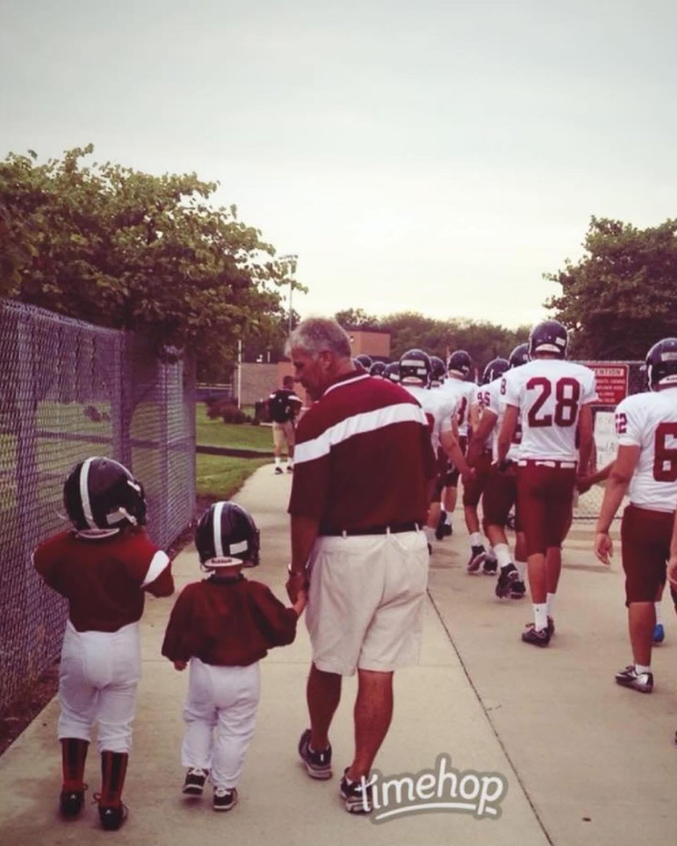 lora_wedd's tweet photo. Excited that these boys get to be Chesty Lions for two years. #chestylionssincebirth #brothers❤️🖤 🥹 @HHardesty123 https://t.co/6TruwcCRHt