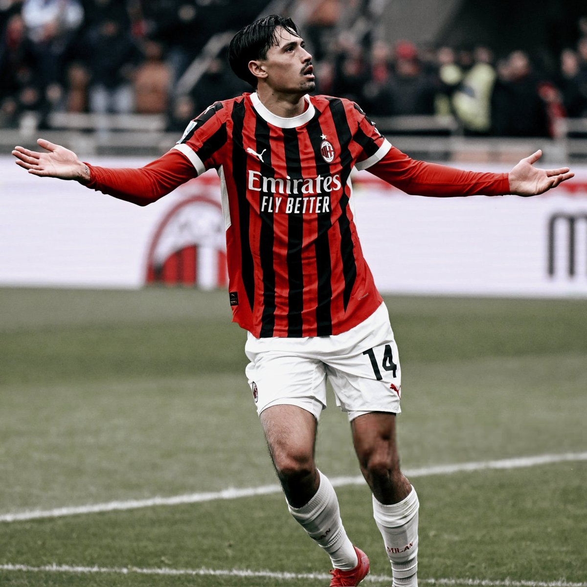 icrossonero's tweet photo. 2025/26                              2024/25

#milan #acmilan https://t.co/W6iDOzNSaf