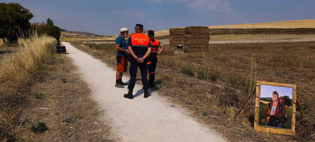 PCivilBurgos's tweet photo. Continuamos con días de calor 🥵. Preventivo #CaminodeSantiago.  En esta ocasión #Burgos #IterodelCastillo https://t.co/qXAGAEdx4v