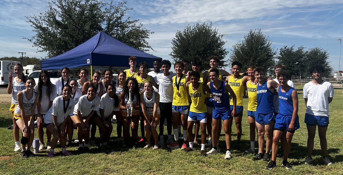 FrenshipXC tweet media