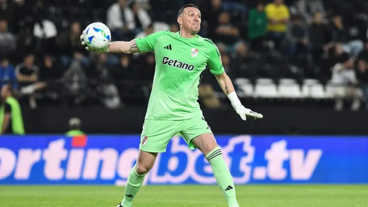 Estadisti_River's tweet photo. Franco #Armani
1️⃣5️⃣8️⃣ vallas invictas en #River en
3️⃣4️⃣7️⃣ partidos.
En la historia
1️⃣8️⃣4️⃣ Amadeo Carrizo
1️⃣5️⃣8️⃣ FRANCO ARMANI 🆕
1️⃣5️⃣7️⃣ Ubaldo Fillol
0️⃣9️⃣7️⃣ Ángel Comizzo
#Procer https://t.co/KTS9jjZNQr