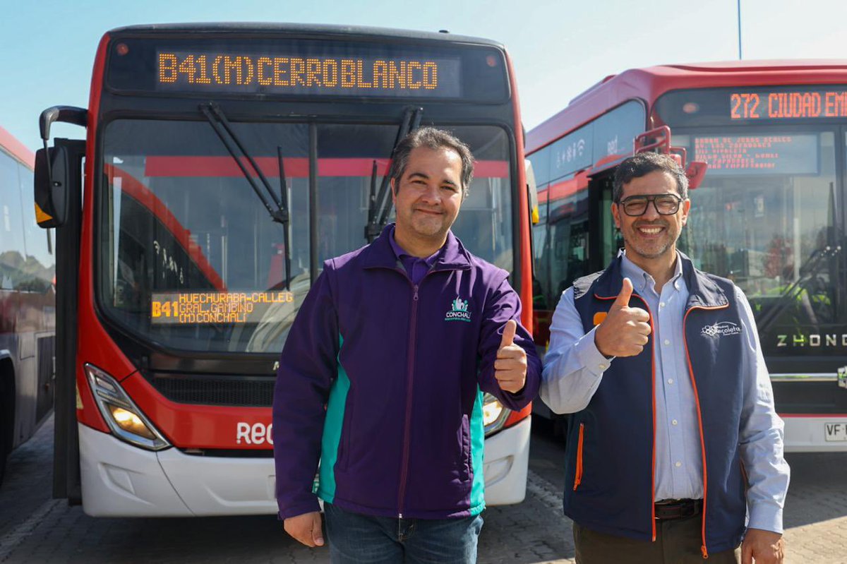 La directora DTPM, Paola Tapia; alcaldes de <a href="/MuniConchali/">MuniConchalíOficial</a>, René de la Vega y <a href="/Muni_Recoleta/">Municipalidad de Recoleta</a>, Fares Jadue y la empresa Conecta Movility, anuncian:
✅Nuevo recorrido B41
✅Incorporación de 176 nuevos buses eléctricos RED alcanzando los 2845 que equivale a un 45% del total de buses