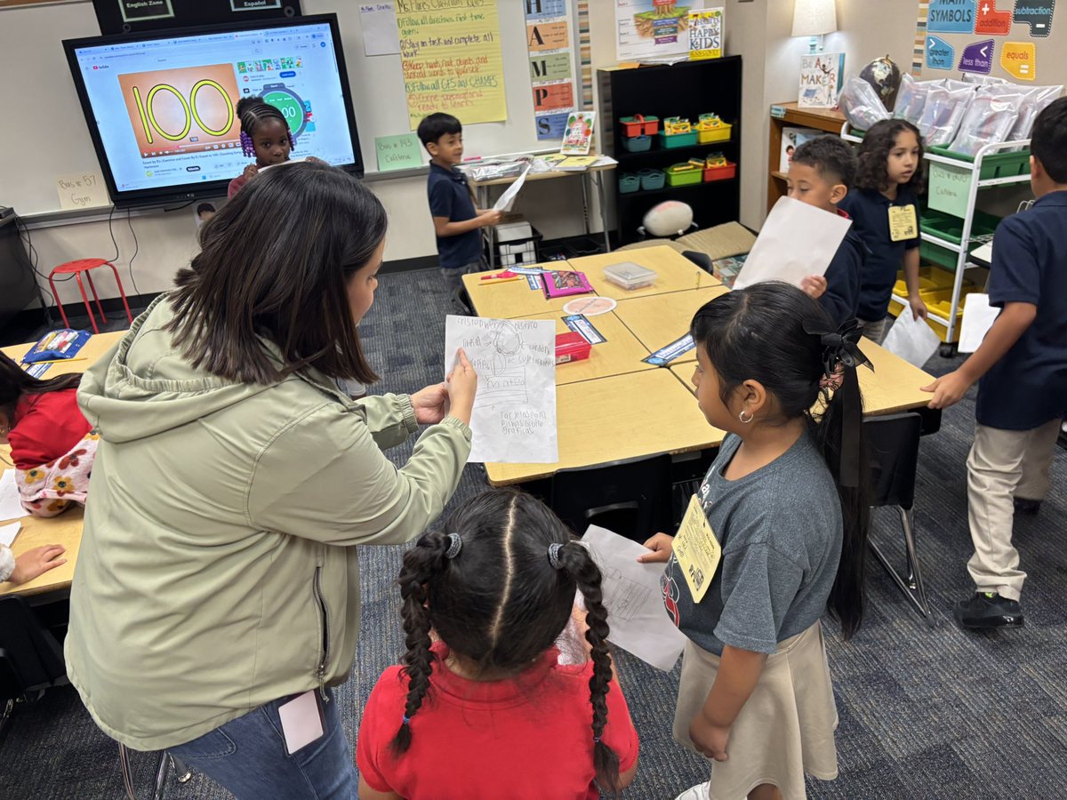 Villalpando_DL's tweet photo. From Kinder to 4th grade, our Horn STEM cubs imagined, planned, created and communicated with each other about their designs #nametagchallenge #nowritingtools @Horn_Dreams_Big @vega7myriam @msplazacitlaly @AliefScience https://t.co/cHCD6Ubo6E