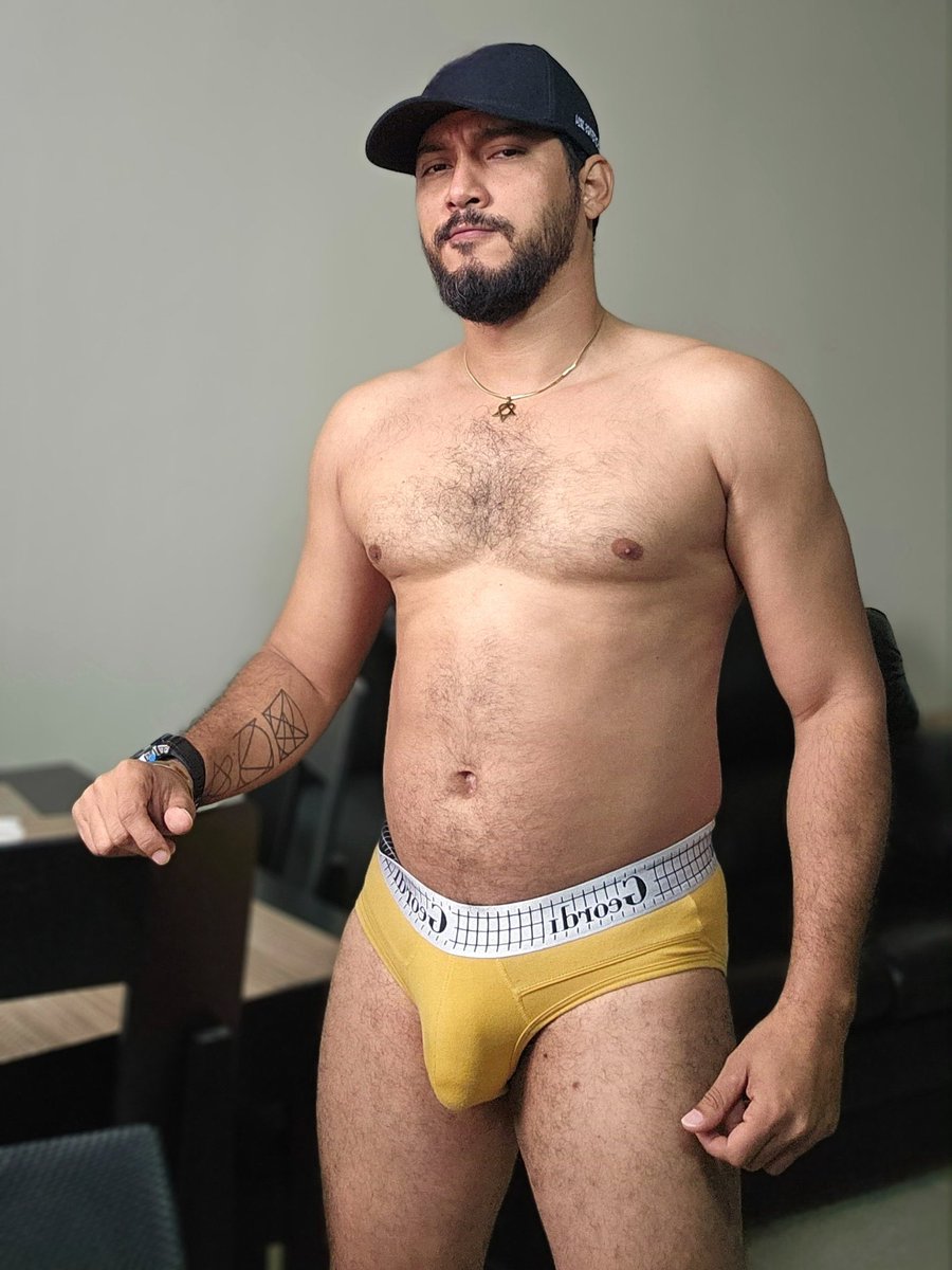 Men Undies Spotter tweet media