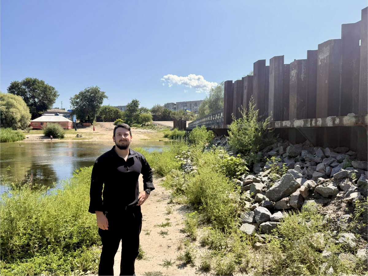 Ukrainian town, British built &amp; provided bridge, Close to the European frontline. 

Damaged buildings in the background (flats) &amp; reason previous ‘actual’ bridge was blown was to stop the Russians advance. 

Sure a few old RE boys/girls will recognise the bridge!!