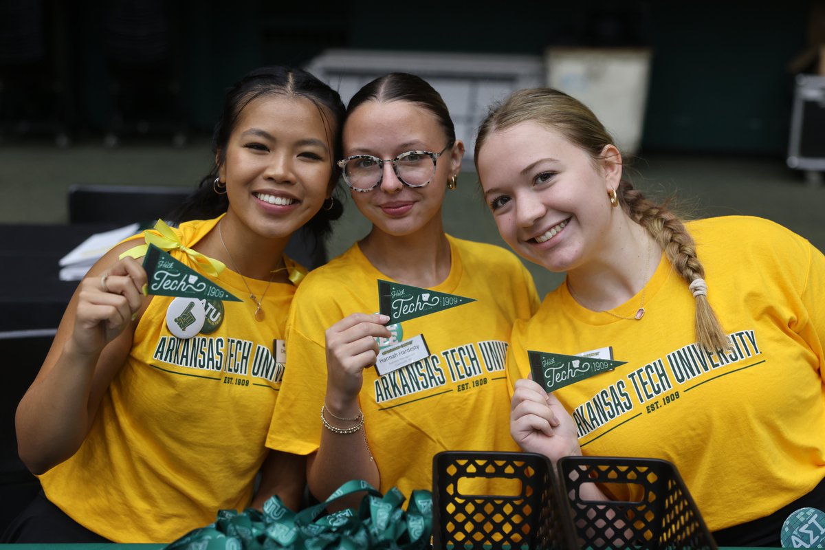 More than 700 volunteers assisted Arkansas Tech University students and their families on residence hall move-in day 2025, which took place Saturday. The 116th academic year at Arkansas Tech will begin with the first day of classes on Wednesday, Aug. 20.