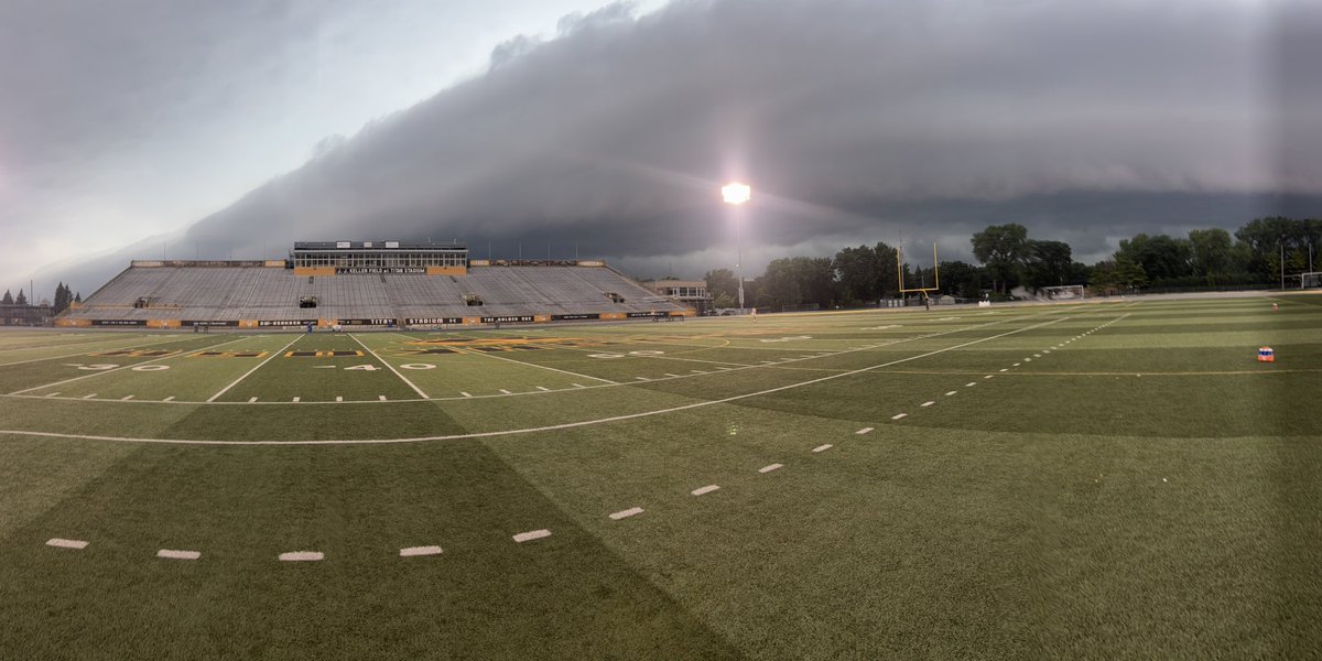 Got AFTER it at practice this morning ‼️This team is #Rolling just like these storms clouds⚡️⚡️ Another great day to be a Titan!  #Now #PTBD #Radiohead