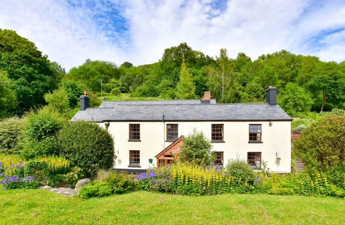 WeAcceptPets's tweet image. Dog and small pet friendly, The Anchor can sleep up to 22 guests across 7/8 bedrooms – ideal for large family gatherings or group breaks. 🐾✨

Accepts 🐶 🐈 
weacceptpets.co.uk/Gloucestershir…

#FamilyHoliday #PetFriendly #HolidayHome #GroupGetaway #LargeGroupHoliday #TravelUK #Lydbrook