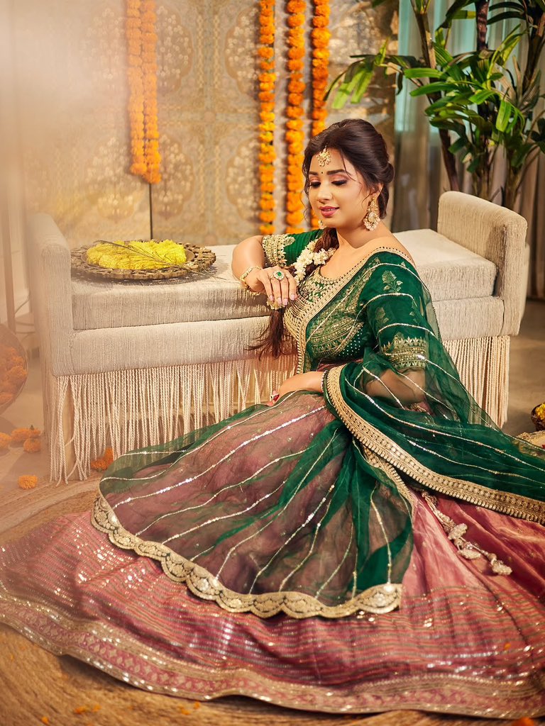next year, shreya ghoshal will turn 26.