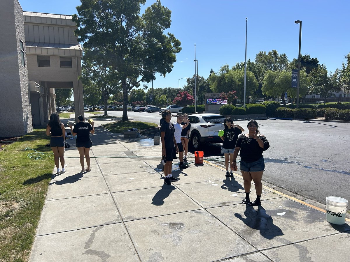 SMCAmaro's tweet photo. Class of 2027 Car Wash!  Come on out and support our Falcons! https://t.co/I849MJ1Ne6