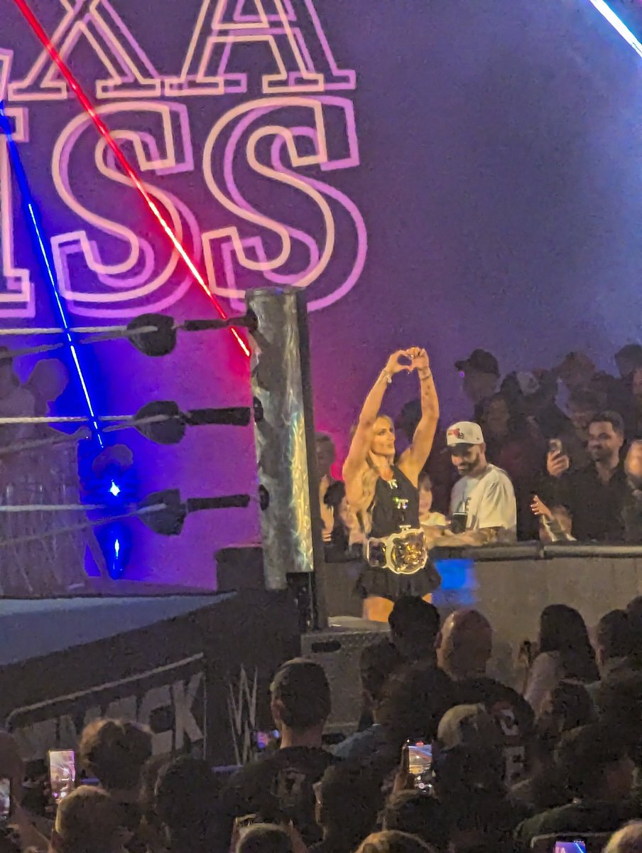 StracyLynn's tweet photo. @MsCharlotteWWE is one of my favorites, and this is one of my favorite pictures I took, last night. 🙂 https://t.co/SBf3FYBbFl