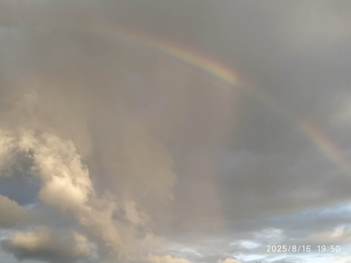 brodbra's tweet photo. 🌈🌦️ https://t.co/wax3FPQUST