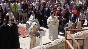 Cihat Yaycı; Yunanistan’da camiler ahır yapılırken, Atina’da tek açık cami yok iken, seçilmiş müftüler hapse atılırken…
Hiç bir Ortodoks hristiyan cemaatin bulunmadığı Trabzon’un Sümela Müzesinde Fener Rum Kilisesi 23 Ağustos’ta ayin yapacakmış..
Müzede ayin nereden çıktı?