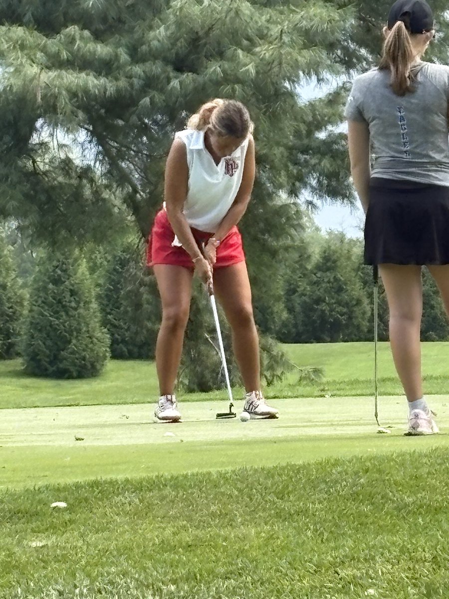 New_Pal_Golf's tweet photo. At the Lapel Invitational…playing, lightening/rain delay (and lunch), and now back to playing again. Dragons are hanging tough! #ImprovingEveryDay @NPHSDragons @VoelzJames @NewPalCS https://t.co/Qb34W693J0