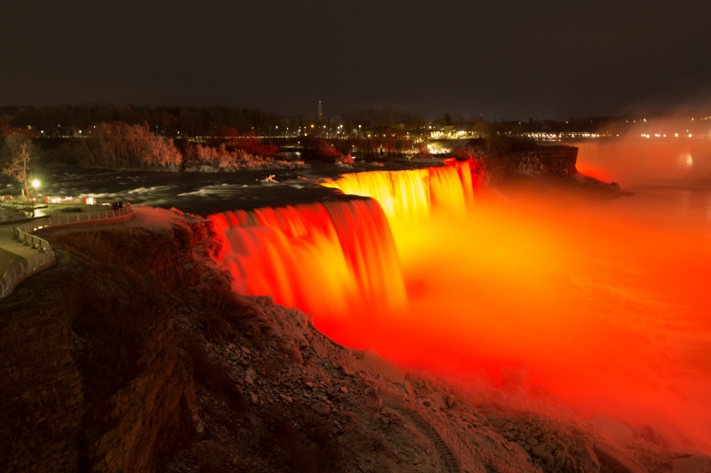 Tonight, <a href="/NiagaraFalls/">Niagara Falls Canada</a> will be lighting up orange for Int's #Autoinflammatory Awareness Month! 🧡 Thank you Niagara Falls and the <a href="/CdnANetwork/">Canadian Autoinflammatory Network</a>. Watch the webcam: earthcam.com/canada/niagara…
#Orange4Autoinflammatory  #autoinflammatoryawareness #OrangeEra #shine4autoinflammatory