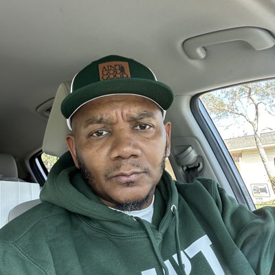renrock400's tweet photo. #NewProfilePic https://t.co/b3SqxyUNux