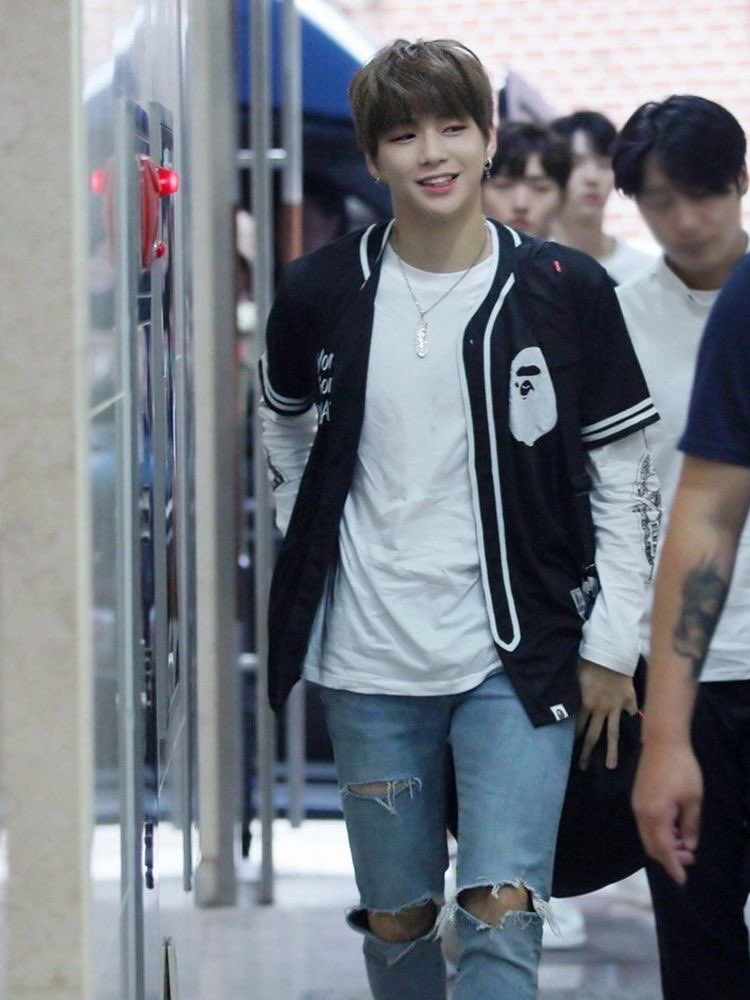 AmizaSherry's tweet image. Even after 8 years...
I see not much difference!!
Kang Daniel 🥰🥰

             2017                       2025