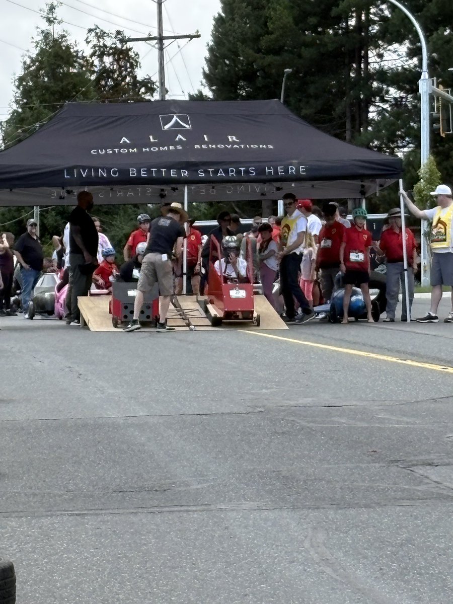 #TrafficAlert: Both ends of Wall Street in #Nanaimo, closed for Hub City Soap Box Derby.