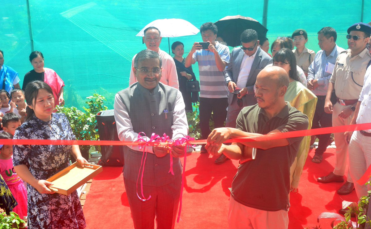 DioSenapati's tweet photo. Chief Secretary of Manipur Puneet Kumar Goel, IAS inaugurated newly constructed 13 AWC under PM JANMAN for the PVTG- Maram at Taphou Naga, Senapati on his visit. Accompanied by Worshang Hungyo, IAS, Secy PHE/ Tourism/ IPR GoM &amp; Dist. Officials-DC, SP &amp; DLOs
#PMJANMAN #PVTG
#AWC https://t.co/lskSpwtobo
