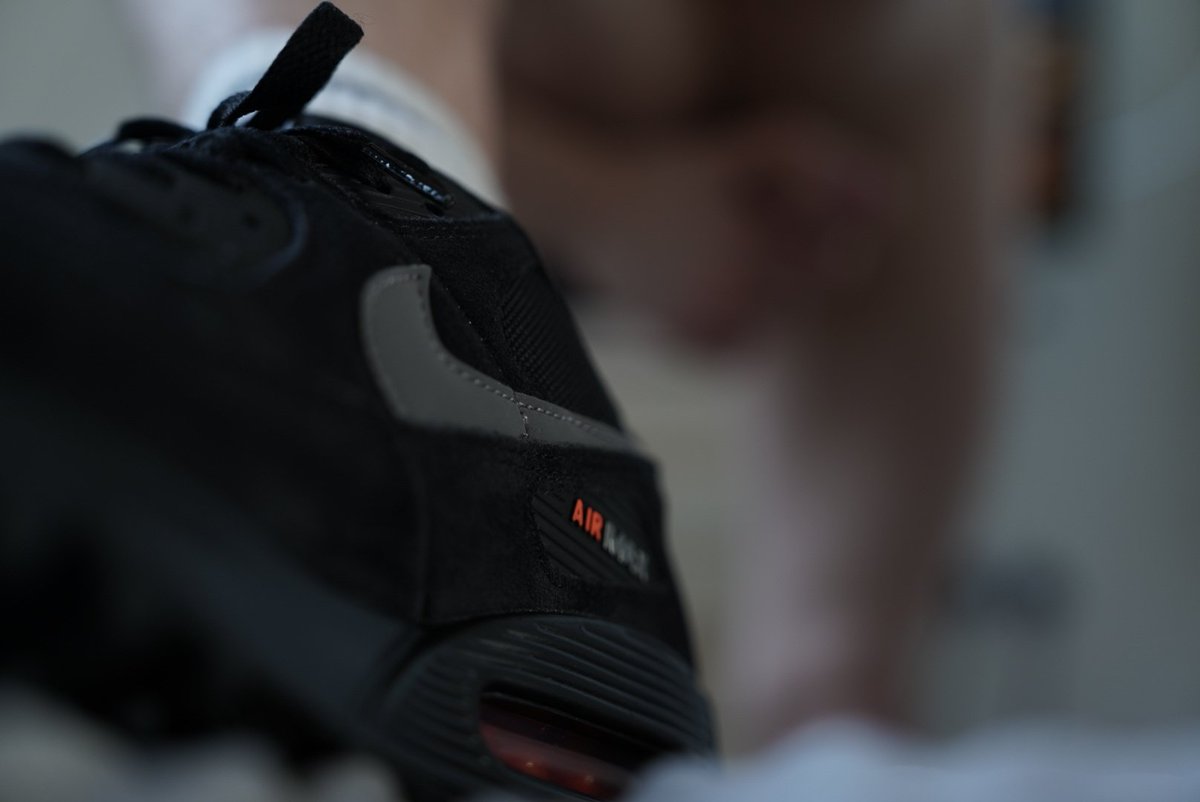 New trainers today 🥵

Guys with nice trainers, get in my dms 👀

Horny pics coming soon 😉