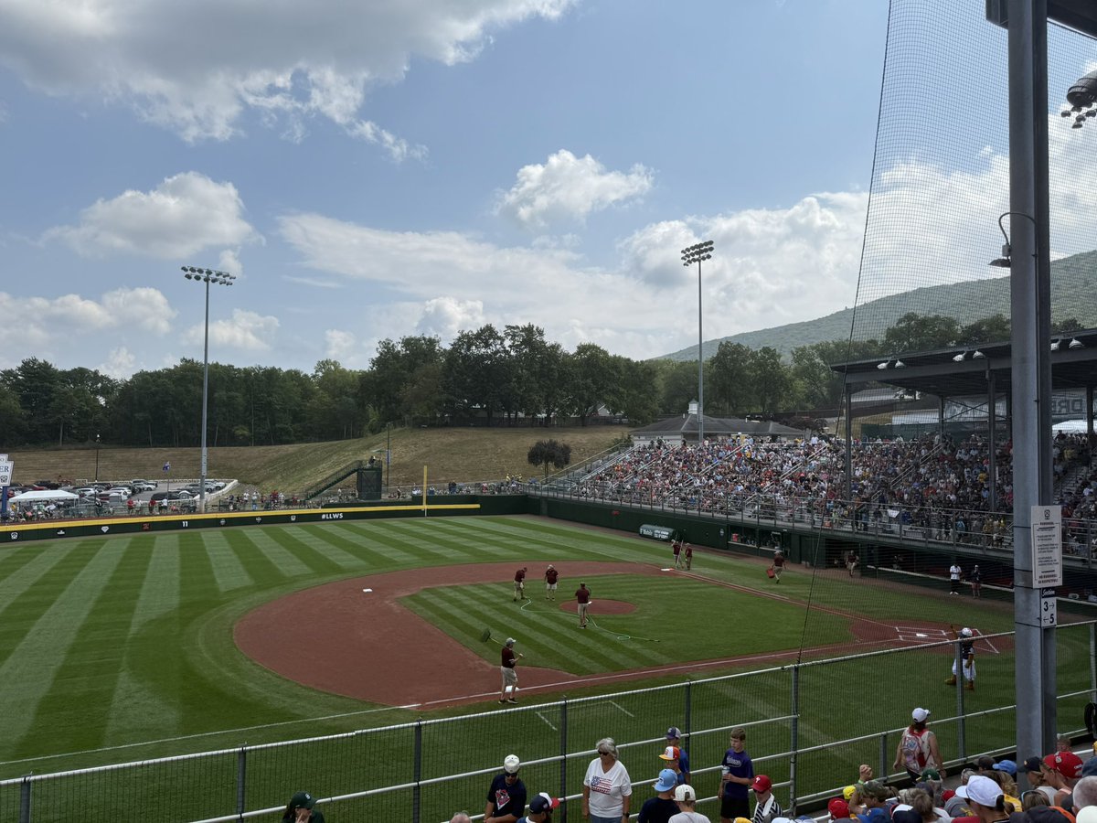 GeneseeAD's tweet photo. @NJCAA_Exec @NJCAA @JUCOWorldSeries @LLBWorldSeries Here in Williamsport soaking in the Little League World Series!  Glad to see the love for the @NJCAA!! https://t.co/sGD9S7pYOP