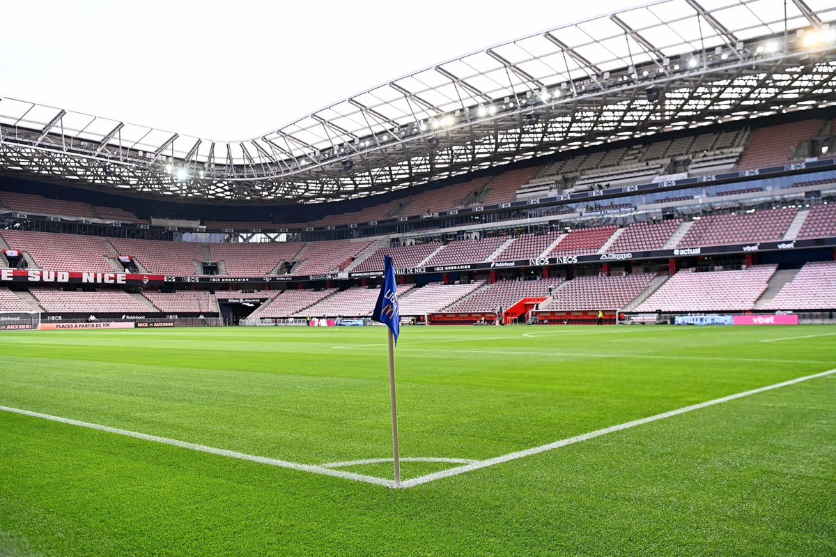 ActuL1_'s tweet image. 🚨 21.000 SPECTATEURS sont ATTENDUS à l’Allianz Riviera pour NICE-TOULOUSE ce soir. 🏟️❤️🖤

(@maxime_bacquie)