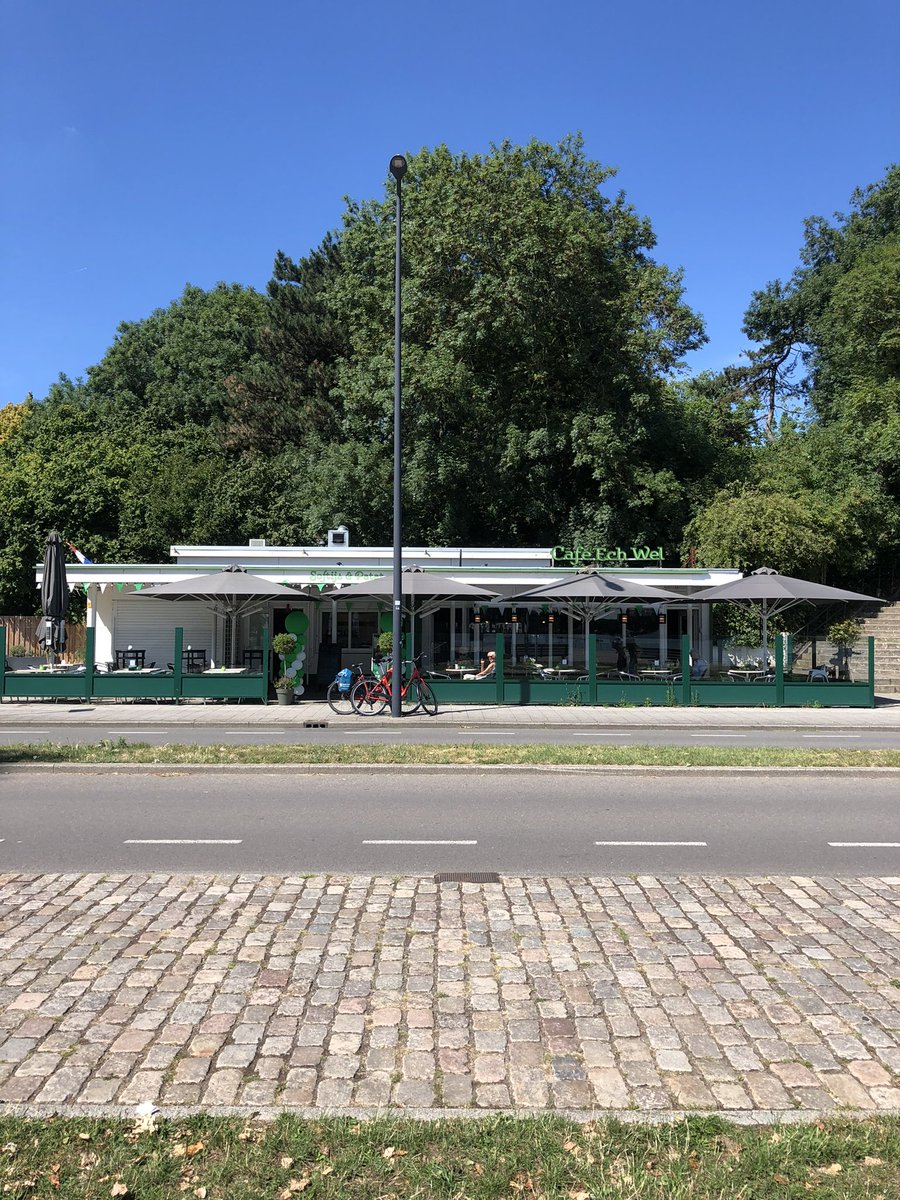 RobertMans1's tweet photo. Café Ech Wel Parkkade 26 Rotterdam. Terras open: Dinsdag t/m Zondag van 11:00 uur tot 18:00 uur. #Rotterdam #echwel #terras #zomer2025 #excfey https://t.co/oxrbfvbNPv https://t.co/o22LWwBX9w