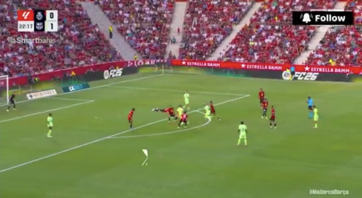 ismi8's tweet photo. 2 goles: 1 donde el balón salió del terreno de juego y el otro donde un jugador estaba en el suelo

Bienvenido a la liga corrupta !! https://t.co/CaBsAilD3F