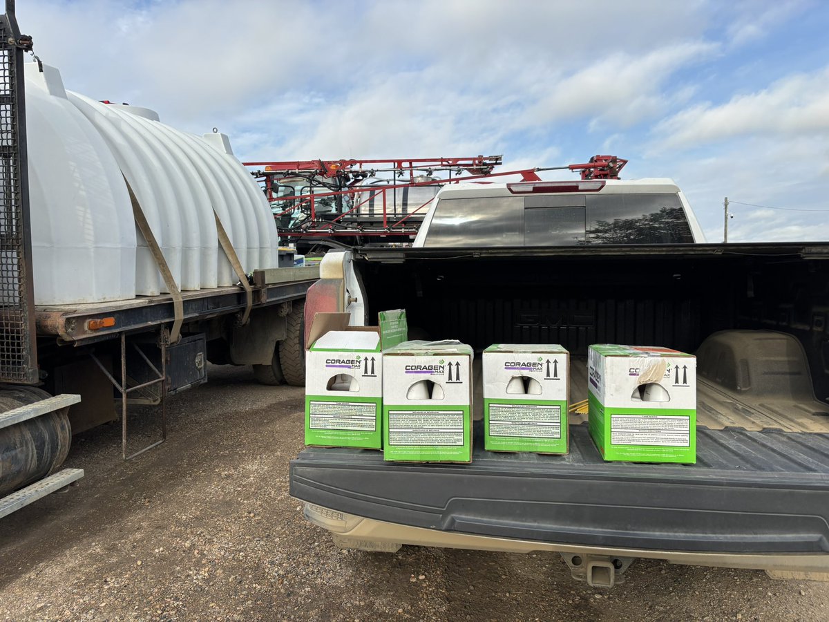 Saturday morning delivery for spraying Bertha army worms! 🐛 Time to spray and keep the beautiful canola crop filling! 
#crop2025 #2025bugs #UFAinyourfield 

<a href="/UFAcooperative/">UFA Co-operative</a> <a href="/FMCCorp/">FMC Corporation</a>