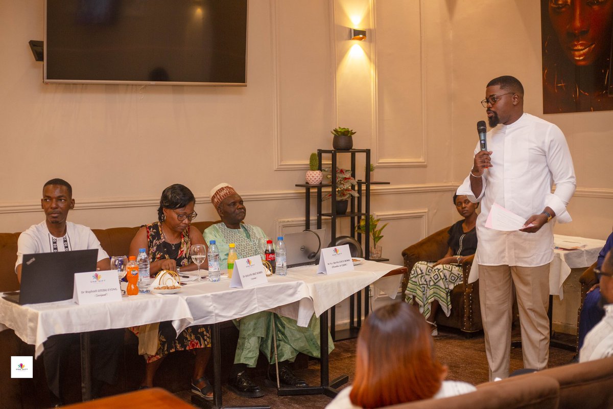 onegiftcmr's tweet photo. 📚 Atelier Caritatif du Livre – 2ᵉ Édition
Le 2 août 2025, s’est tenue la deuxième édition de l’Atelier Caritatif du Livre, une initiative portée par OneGift Cameroon en faveur de la promotion de la lecture auprès des enfants en situation de vulnérabilité… https://t.co/8yqCspbRKi