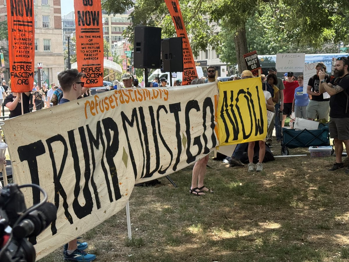 Simone De Alba tweet media