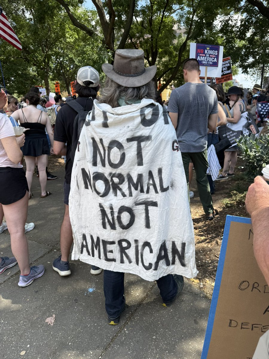 Simone De Alba tweet media