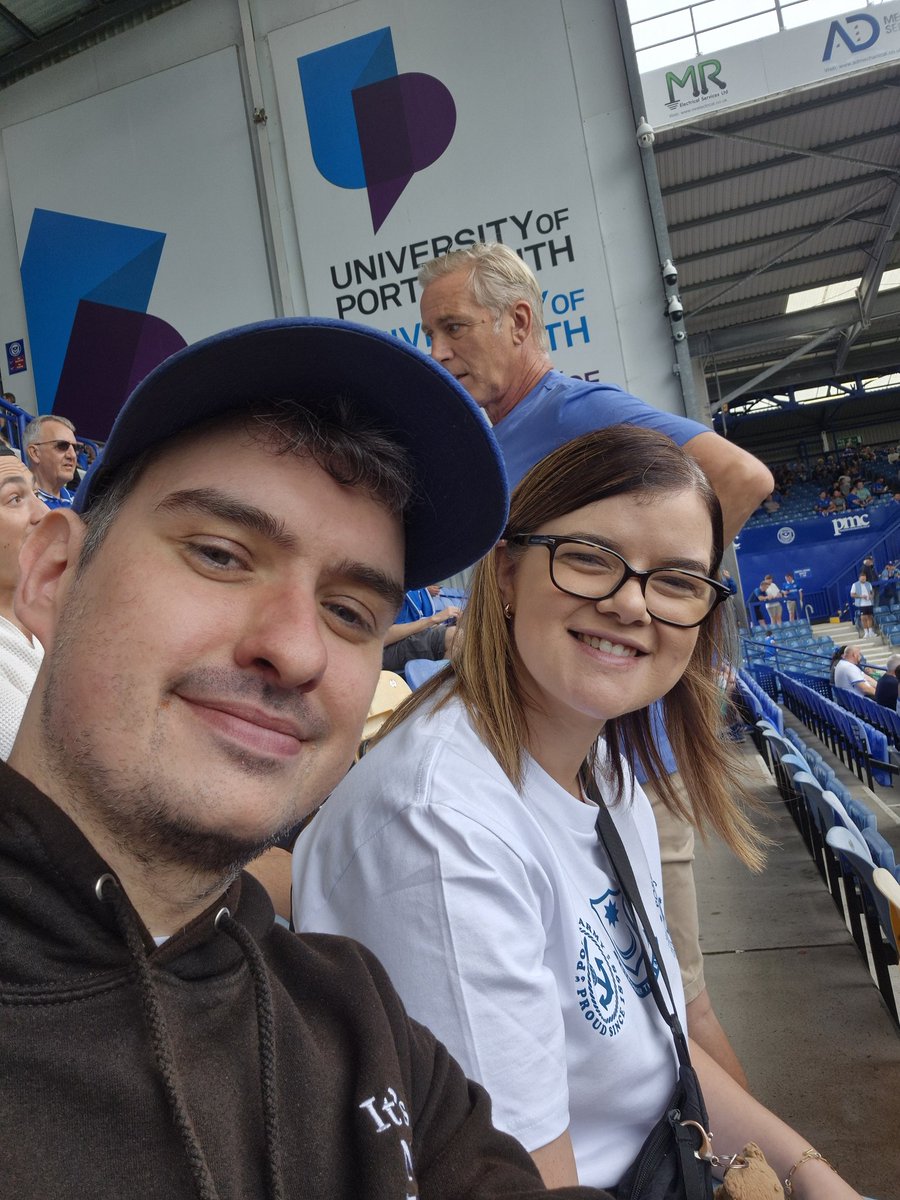 ClementsVicky's tweet image. And so the trials and tribulations of supporting Pompey at Fratton Park begin again..... 😬⚽️💙 #Pompey