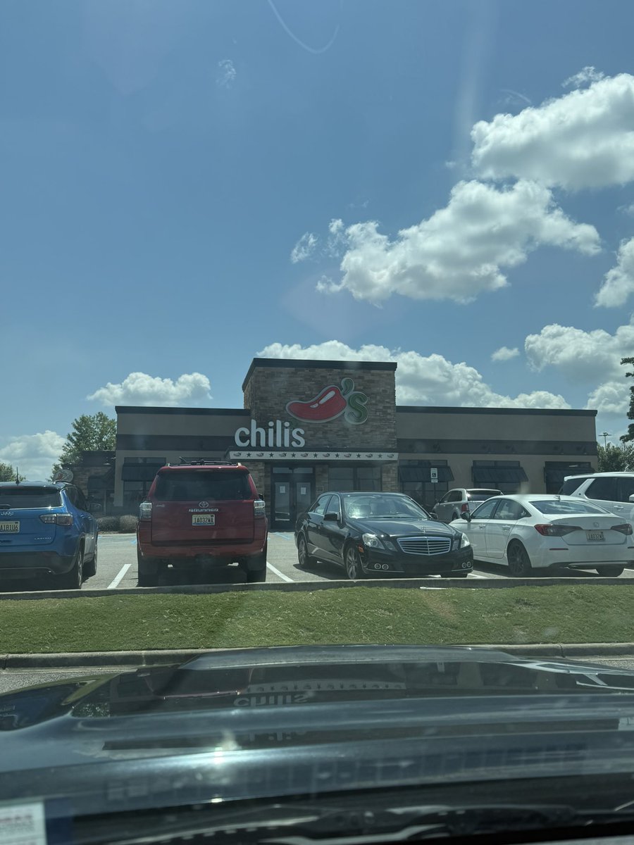 Hey siri, play rock you like a hurricane by scorpions #chilis #expand