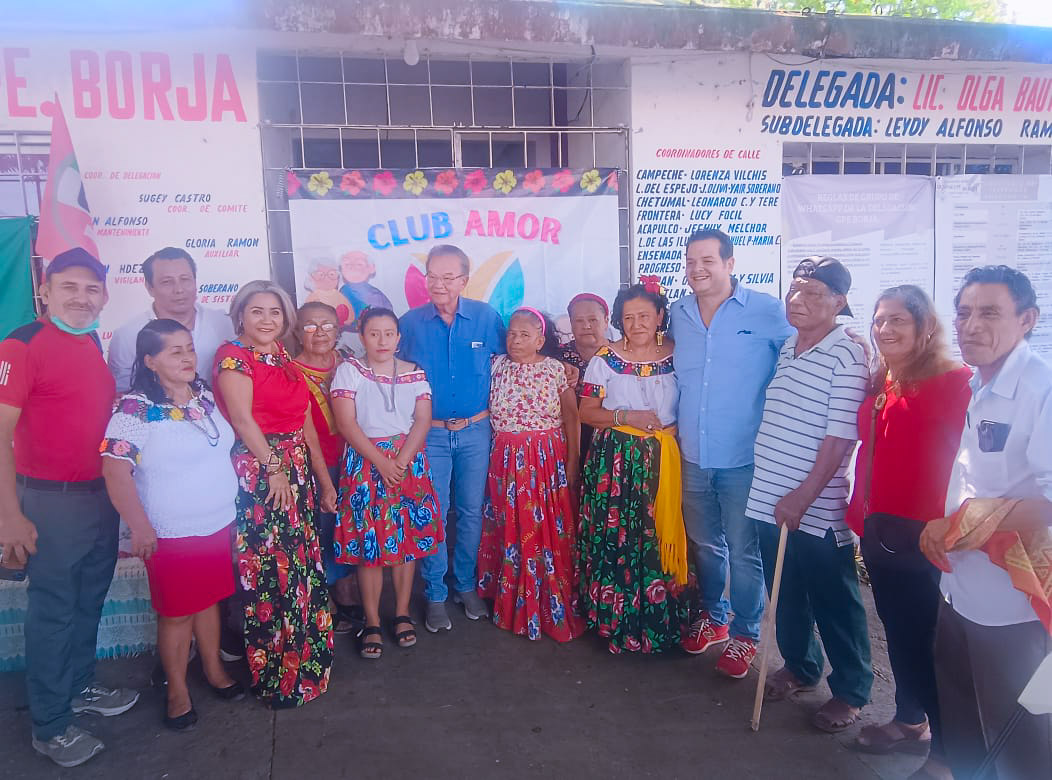 Hoy, junto con mi papá, visité la Exhibición y Venta de Productos del Taller de Manualidades del <a href="/PRIcentro/">PRI CENTRO</a> en la colonia Guadalupe Borja. Un espacio donde el talento y la creatividad de nuestras manos tabasqueñas se convierten en orgullo y sustento para familias.