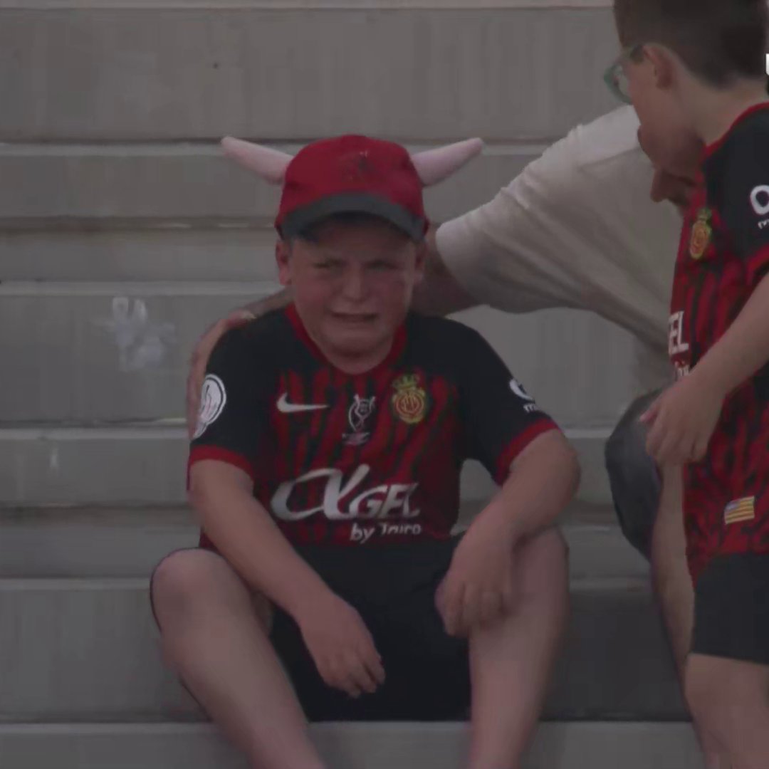 FCB World tweet media