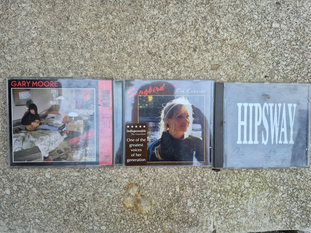#chazza pick ups for today.
Gary Moore. Never had any of his albums 
Eva Cassidy. One of the greatest voices of her generation? I will check it out.
Hipsway. 1980s Glasgow band. I met Graham Skinner once.
1 euro each.
 #charityshopCDs