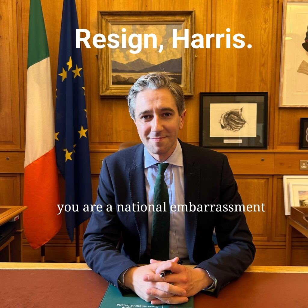 blurredfrank's tweet photo. Imagine being one of the children of @simonharristd
Knowing that your dad is a heartless, soulless, thick, creepy, inept, corrupt waste of space, that everything in your life is a lie or stolen property, not earned. Imagine that muppet as a supposed role model #resignsimonharris https://t.co/Gha75EC9FP