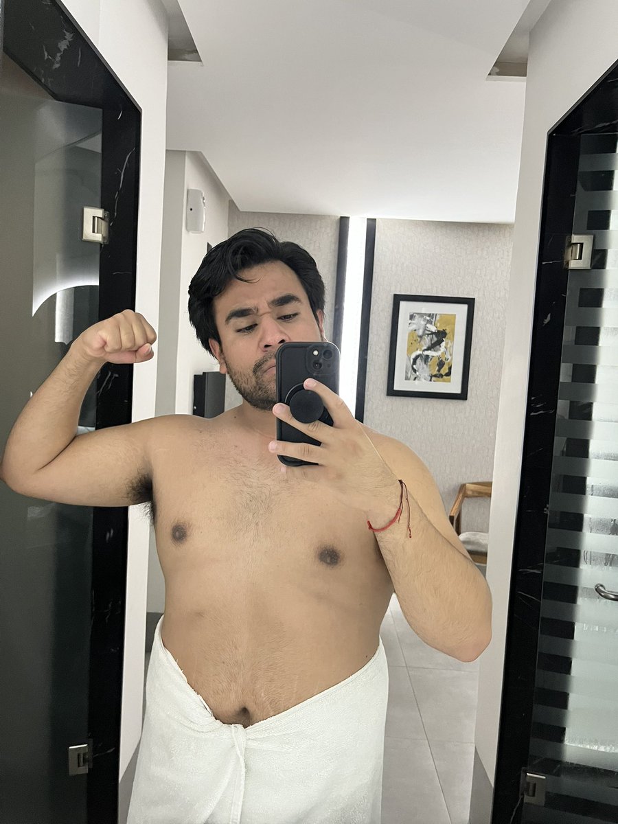 No saben lo rico que luche en este suspensorio 🔥 por un momento creí que iba a dominar a un bato de 2mts. Pero algo pasó 😈 si quieren ver la lucha completa aquí ➡️ view.wf/Agustin3103 #wrestling #muscles #gay