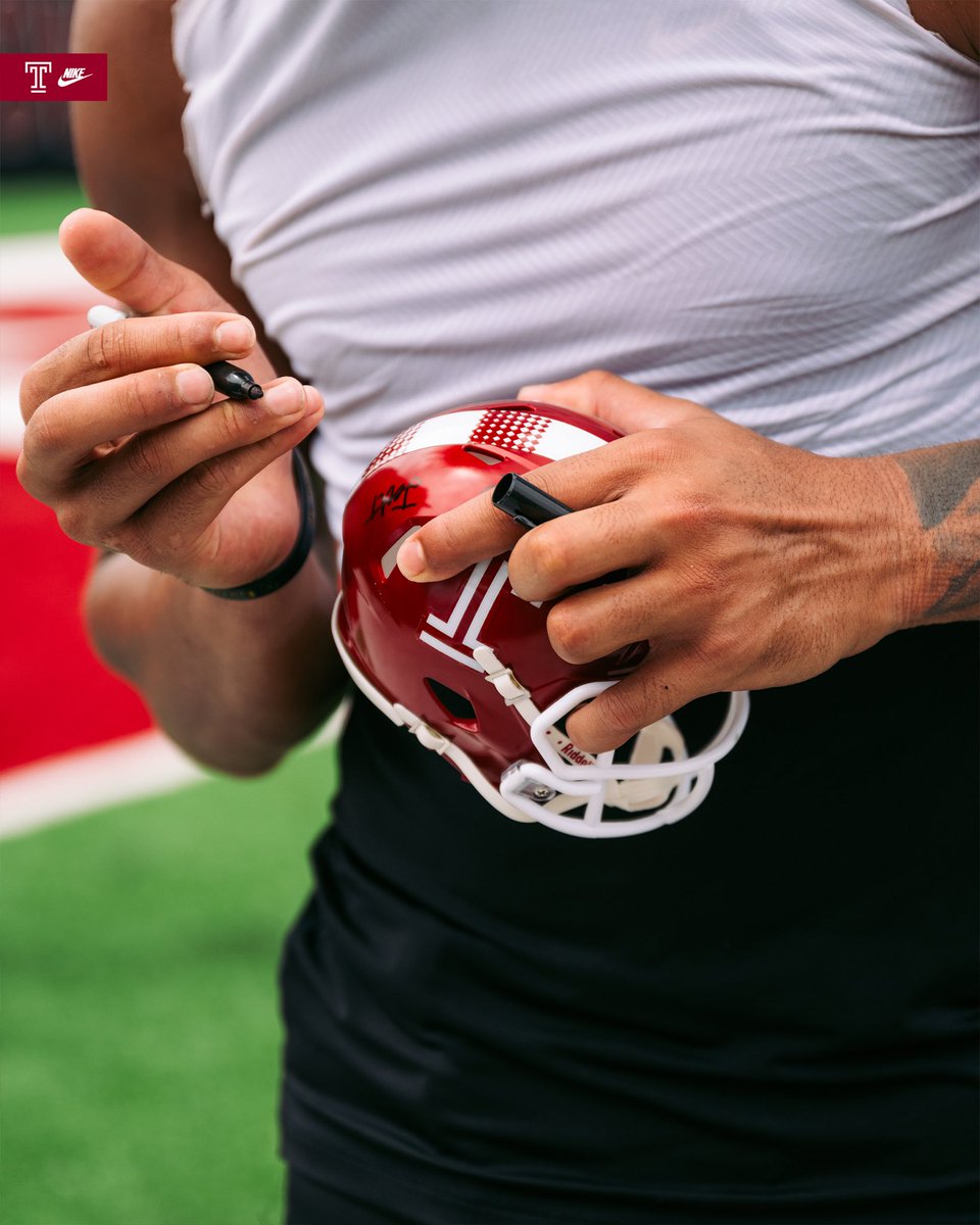 Fans, Family, &amp; Football 😁🏈

#TempleTUFF