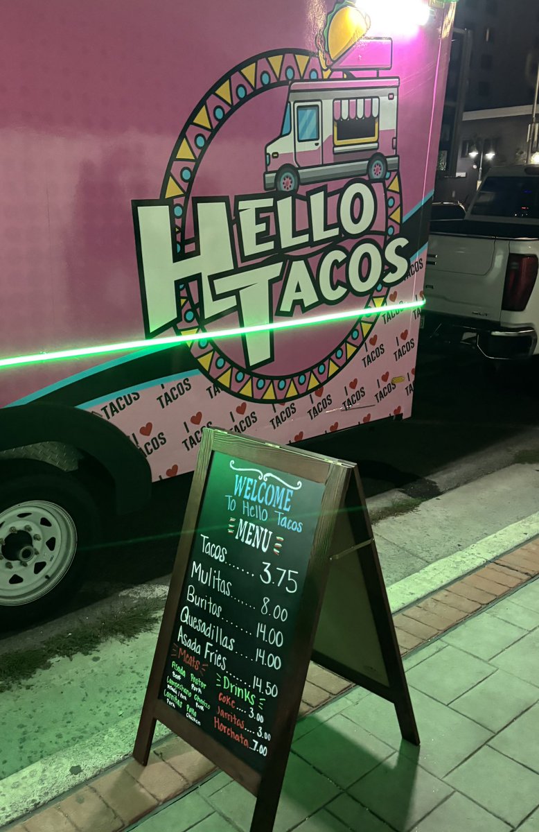 MarcOxoby's tweet photo. Tacos! Hello Taco: carnitas, pastor, campechanos (#910-912). #biglifeintacos https://t.co/1zrv7llfiq