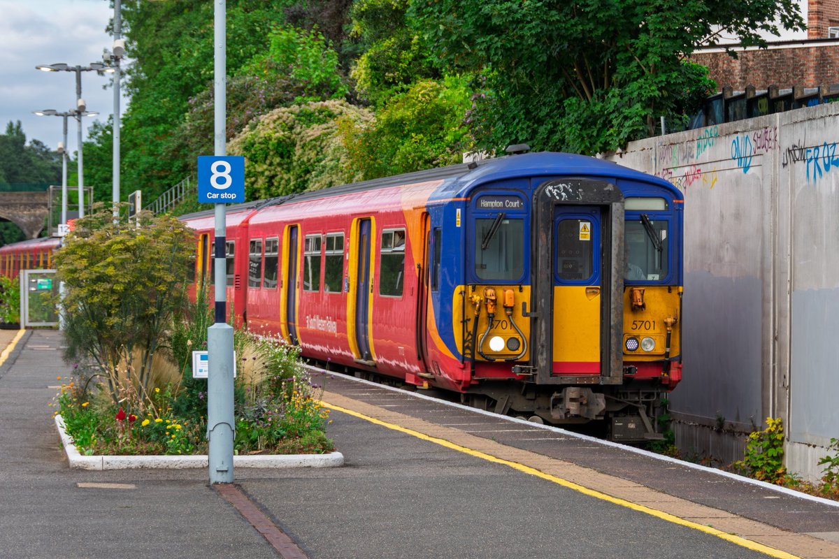 My first 701 to Hampton Court 😍🥹