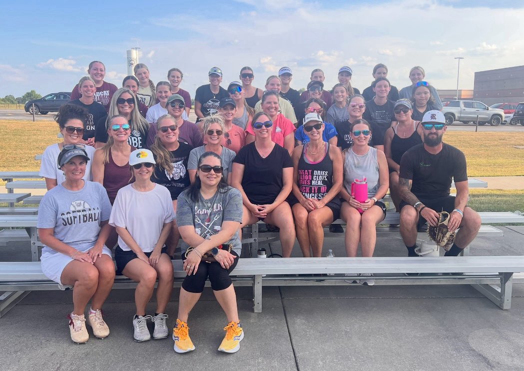 Coach Flores tweet media