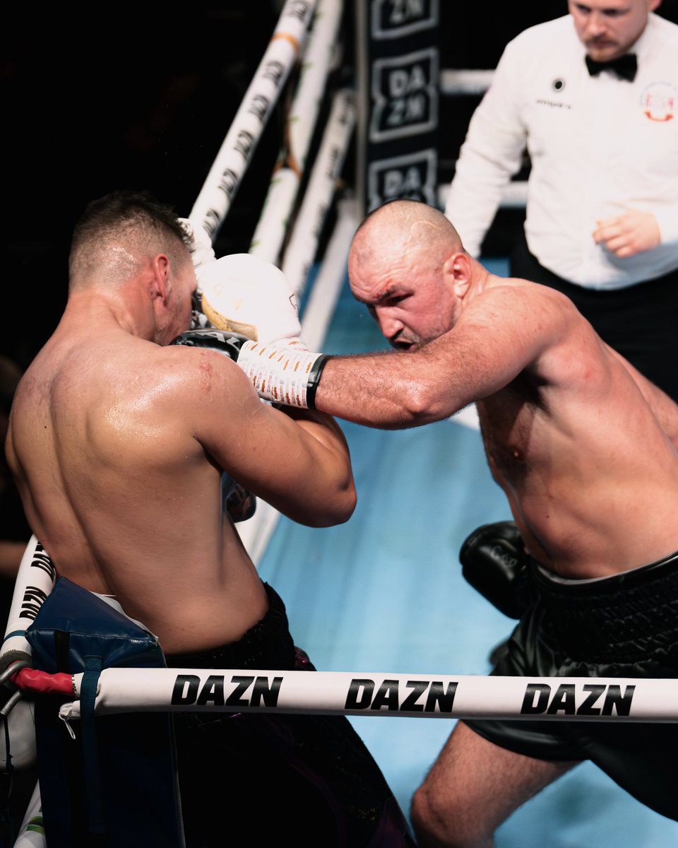 gbm_sports's tweet image. Keeping an eye on tonight’s heavyweight clashes 👀 @DAZNBoxing