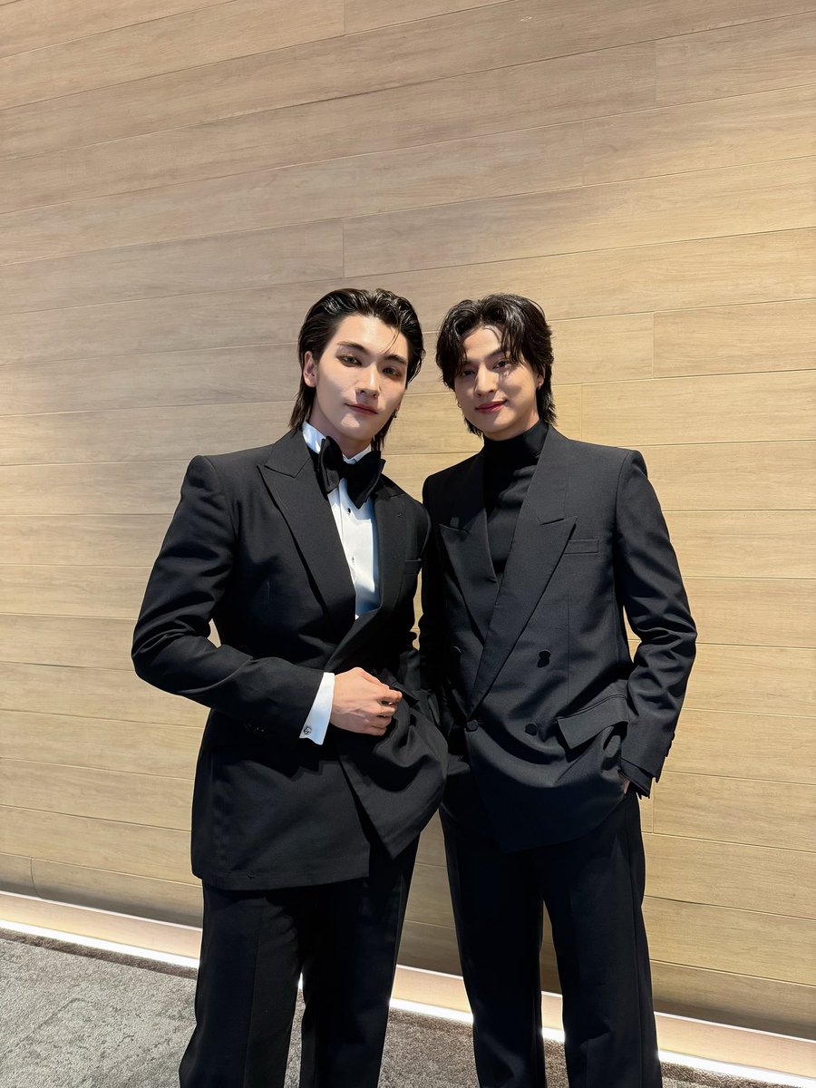 𝚖𝚘𝚘𝚗. :)ー that 185cm guy tweet media