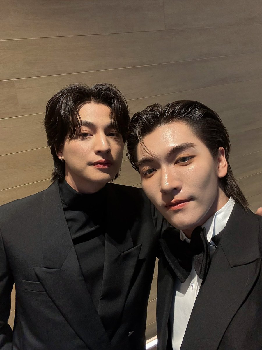 𝚖𝚘𝚘𝚗. :)ー that 185cm guy tweet media