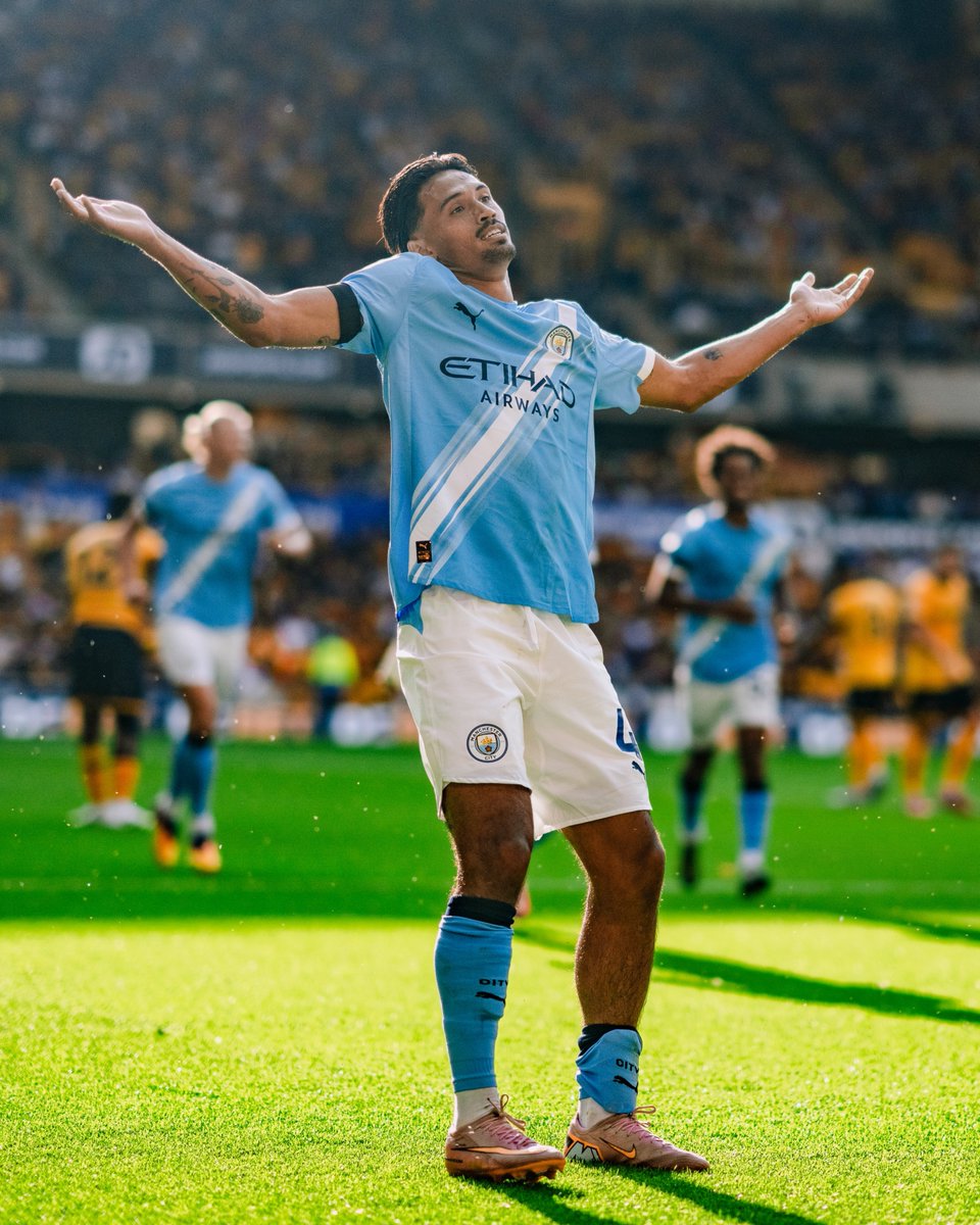 idextratime's tweet photo. EPL
FT : Wolverhampton 0-4 Manchester City 

⚽ Haaland 34' 61'
⚽ Reijnders 37'
⚽ Cherki 81'

Panggung El Dinda.. 🤷🏽‍♂️ https://t.co/qLaJw4fi2W