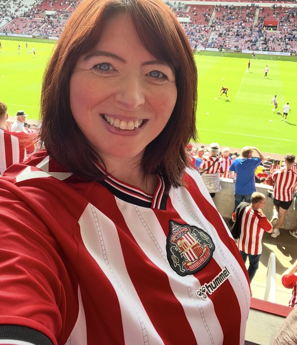 What a day! Couldn’t have dreamt up that premier league return today. Full house at the sol, SAFC shirts everywhere, flags, TIFO, og players scoring 3 goals, new players impressing, clean sheet, fans in full voice. Just soul nourishing, heart fulfilling joyfulness. #safc